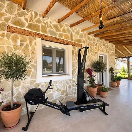 Villa La Bella Sofia With Private Pool By Dadovillas Roda (Corfu)