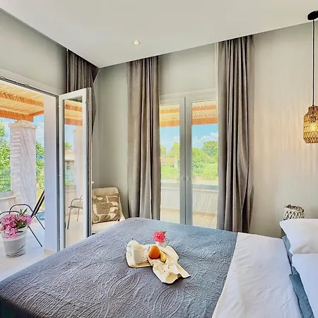Vilă La Bella Sofia With Private Pool By Dadovillas