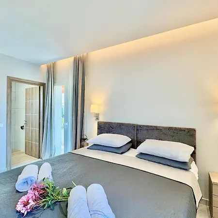 La Bella Sofia With Private Pool By Dadovillas Vilă Roda (Corfu)